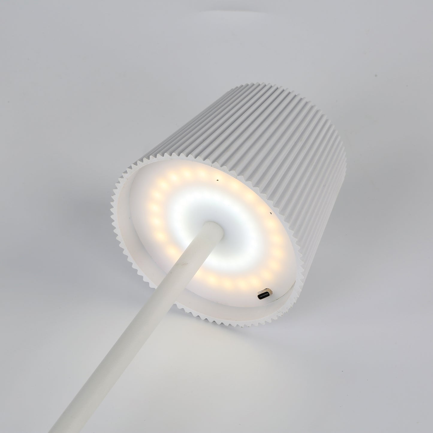 LOSTECH PREMIUM LS-LT06W LAMPADA LED DA TAVOLO RICARICABILE - WHITE